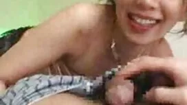 Una bella ragazza gi ...