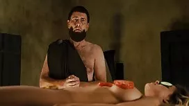 Bionda, culo grande, ...