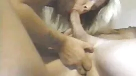Una ragazza e un mam ...