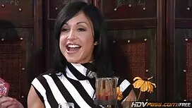 Si voltò in ufficio  ...